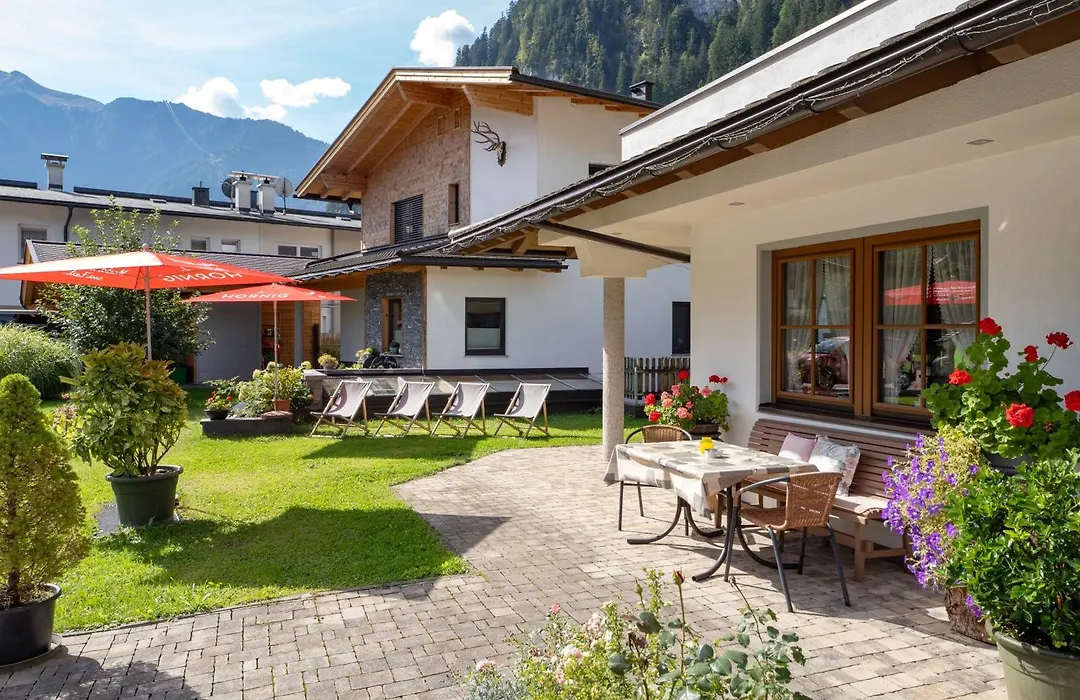 Gästehaus Schneeberger-1